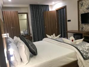 Fotografie z fotogalerie ubytování Kyriad Hotel Solapur by OTHPL v destinaci Solapur