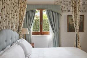 Postel nebo postele na pokoji v ubytování Caruso, A Belmond Hotel, Amalfi Coast