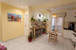 Kuchyňa alebo kuchynka v ubytovaní B&B Al Duomo Milazzo