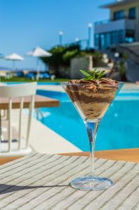 Bazén v ubytování Pela Mare Hotel nebo v jeho okolí