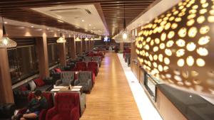 Posezení v ubytování Qasr AlDur Hotel