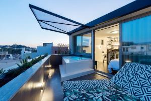 Balkón alebo terasa v ubytovaní Athenian Lofts