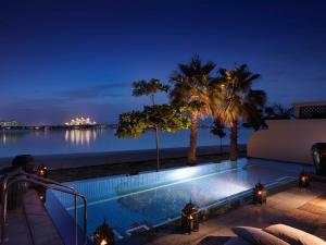 Bazén v ubytování Anantara The Palm Dubai Resort nebo v jeho okolí