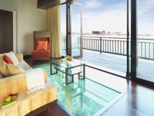 Balkón nebo terasa v ubytování Anantara The Palm Dubai Resort