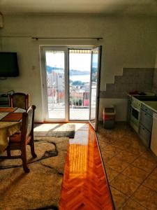 Fotografie z fotogalerie ubytování Apartments Villa Ravlić v destinaci Makarska