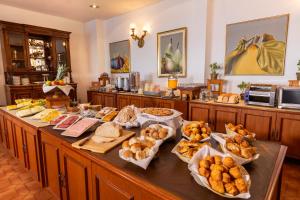 Comida no hotel ou em algum lugar perto