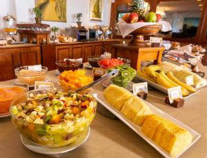 Comida no hotel ou em algum lugar perto