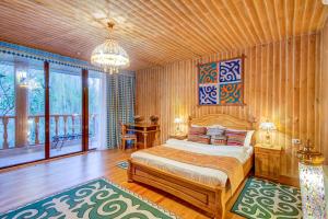 Ένα ή περισσότερα κρεβάτια σε δωμάτιο στο Navat Hotel