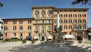 Imagen de la galería de Grand Hotel Plaza & Locanda Maggiore, en Montecatini Terme