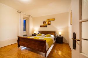 Postel nebo postele na pokoji v ubytování Apartment Caesar by Belmont Realty