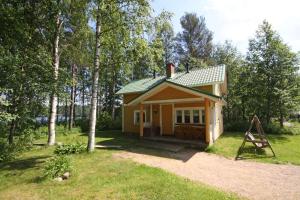 Photo de la galerie de l'établissement Mäkelän Lomatuvat Cottages, à Korkeakoski