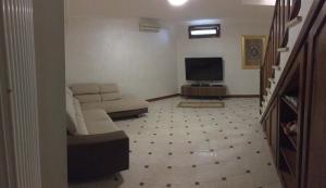 A television and/or entertainment centre at VILLA VENERE near the sea- 25 minutes to S.Peter