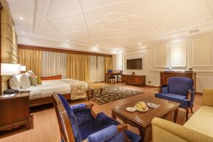 Area soggiorno di Hotel Shanker-Palatial Heritage Kathmandu