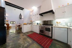Η κουζίνα ή μικρή κουζίνα στο Villa Guatiza