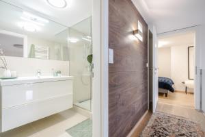 Kúpeľňa v ubytovaní BpR Luxurious & Stylish Duplex Home + 33 fotografií
