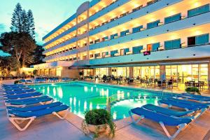 Bazén v ubytovaní Hotel Mariant alebo v jeho blízkosti
