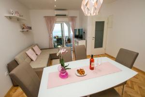 Fotografie z fotogalerie ubytování Apartman Nina v Omiši + 12 fotografií