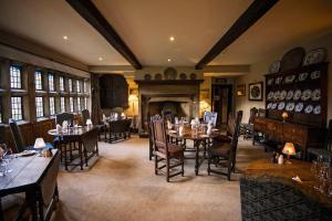 Posezení v ubytování Holdsworth House Hotel