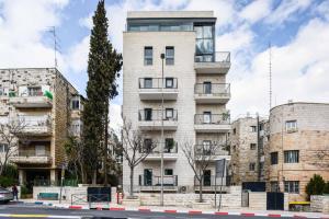 an apartment building in the city of jerusalem at Sweet Inn - Chic Keren Hayesod in Jerusalem