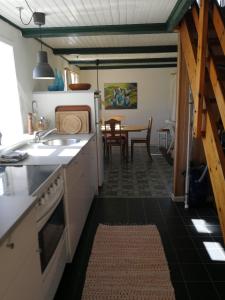 A kitchen or kitchenette at Slettegaard