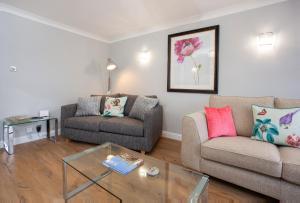 County House Mews