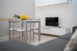 A television and/or entertainment centre at Green Residence