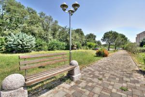 Vonkajšia záhrada v ubytovaní Apartment Branka - Monterol