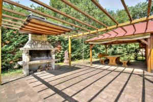 Vonkajšia záhrada v ubytovaní Apartment Branka - Monterol