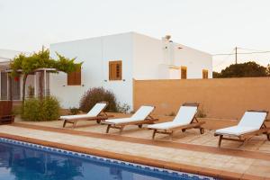 Bazén v ubytovaní V Es Pujols Formentera rustick alebo v jeho blízkosti