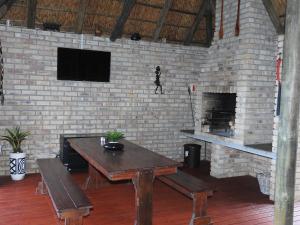 TV a/nebo společenská místnost v ubytování Settle Inn Self Catering Accommodation