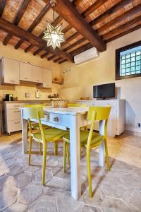 A kitchen or kitchenette at Il Molino