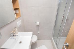 Koupelna v ubytování Rooms Kala