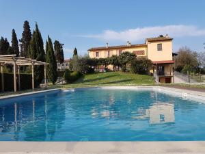 Gallery image of Agriturismo Fattoria Rozzalupi in Cerreto Guidi