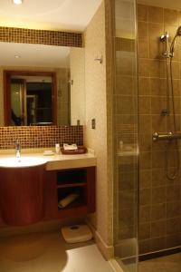 Ένα μπάνιο στο Grand Noble Hotel Xi’an