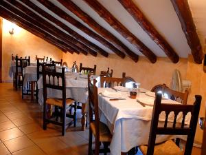 A restaurant or other place to eat at Hotel Boutique Maribel (Adult Only)