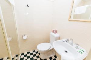 
A bathroom at Bundanoon Hotel
