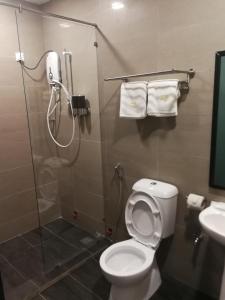 Ένα μπάνιο στο SUNBAY INN +29 φωτογραφίες