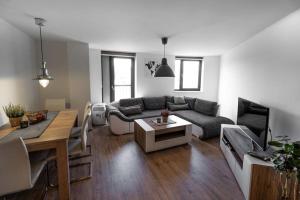 Posedenie v ubytovaní Old Town Luxury Apartment in heart of Bratislava
