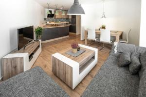 Kuchyňa alebo kuchynka v ubytovaní Old Town Luxury Apartment in heart of Bratislava