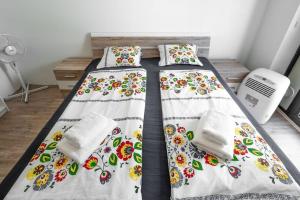 Posteľ alebo postele v izbe v ubytovaní Old Town Luxury Apartment in heart of Bratislava