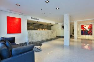 Ruang duduk di K.C Hotel