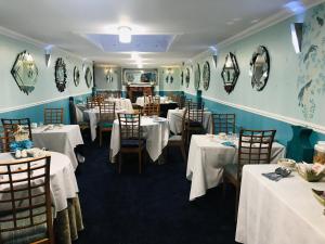 凯日曼考特庄园酒店餐厅或其他用餐的地方