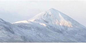 A general mountain view or a mountain view taken from the homestay