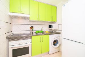 Kuchyň nebo kuchyňský kout v ubytování Espanatour Apartamento Valencia
