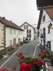Imagen de la galería de Casa Rural Teodoro Barrio, en Aribe