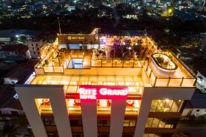 Imagem da galeria de Ritz Grand Hotel Mandalay em Mandalay
