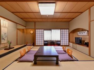 Posezení v ubytování Awara Onsen Minoya Taiheikaku