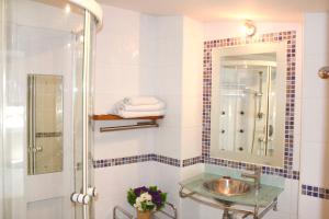 Koupelna v ubytování Hostal Alcántara