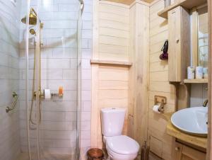 Bathroom sa Apartments in the Center, Grodno