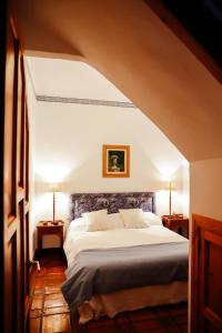 Finca El Cerco a 5m de Puy du Fou y 10m a casco antiguo de Toledo tesisinde bir odada yatak veya yataklar